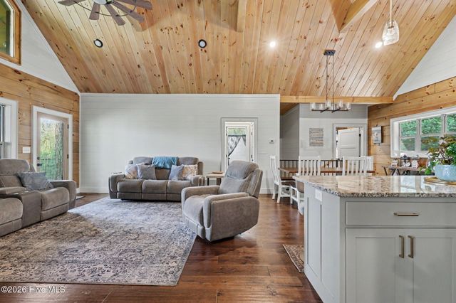 240 Pink Pig Lane, Cherry Log, GA 30522