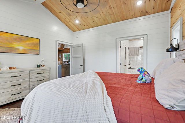 240 Pink Pig Lane, Cherry Log, GA 30522
