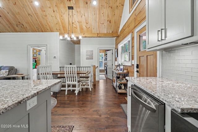 240 Pink Pig Lane, Cherry Log, GA 30522