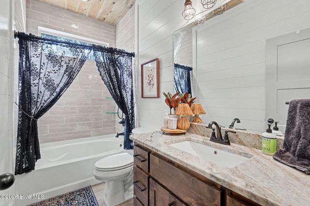 240 Pink Pig Lane, Cherry Log, GA 30522