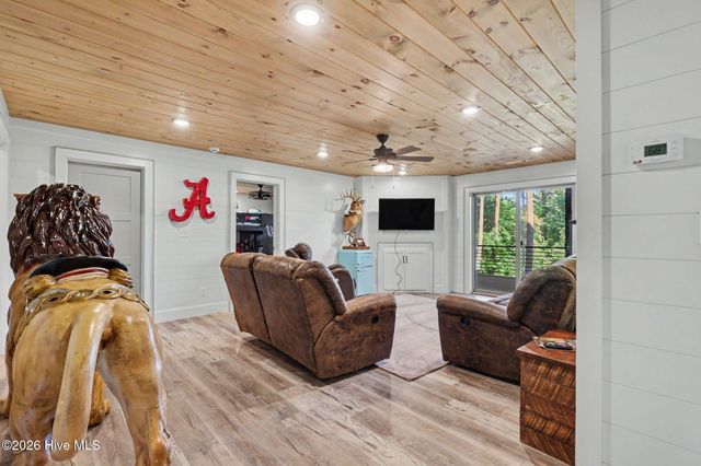 240 Pink Pig Lane, Cherry Log, GA 30522