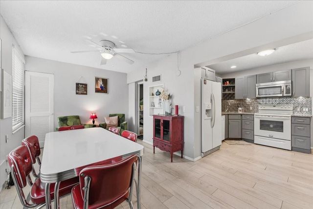 2457 ECUADORIAN WAY 27, Clearwater, FL 33763