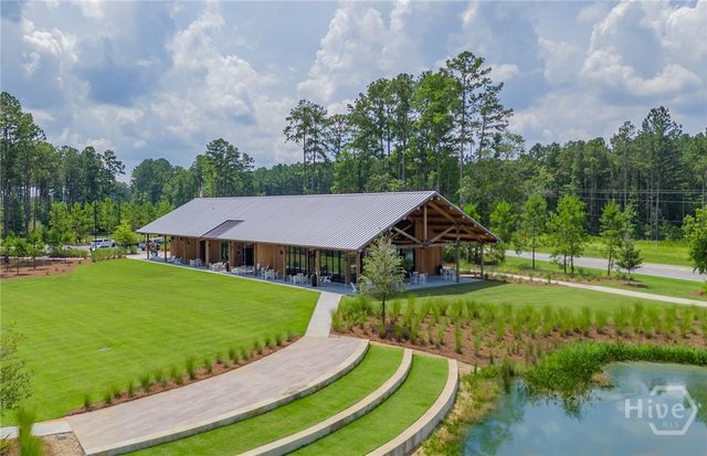 240 Crosstown Avenue, Richmond Hill, GA 31324