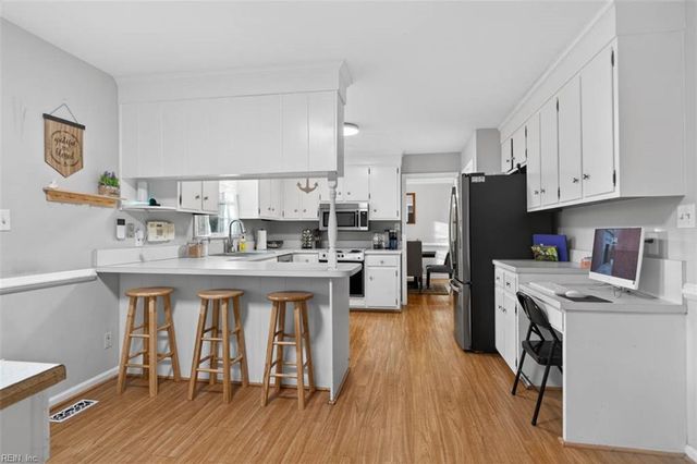 321 Beauregard Hts HTS, Hampton, VA 23669