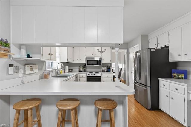 321 Beauregard Hts HTS, Hampton, VA 23669