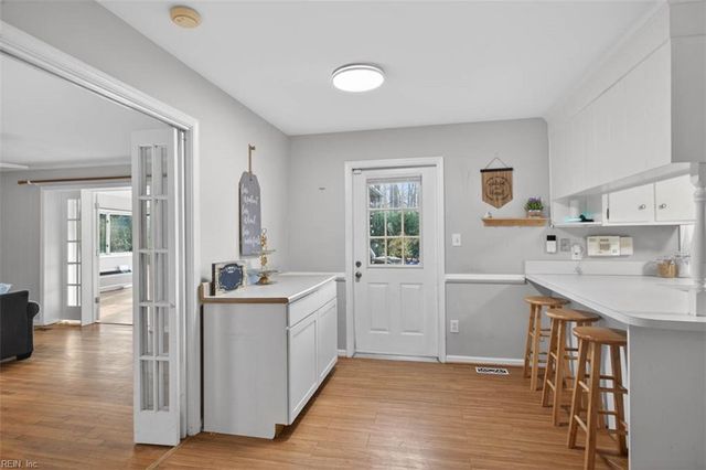 321 Beauregard Hts HTS, Hampton, VA 23669