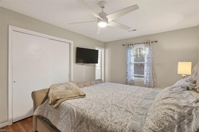 321 Beauregard Hts HTS, Hampton, VA 23669