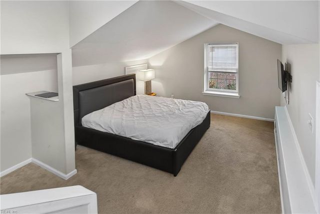 321 Beauregard Hts HTS, Hampton, VA 23669