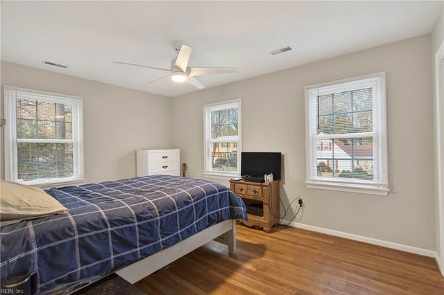 321 Beauregard Hts HTS, Hampton, VA 23669