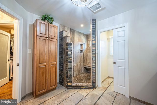 6610 WEATHEFORD CT, Mclean, VA 22101