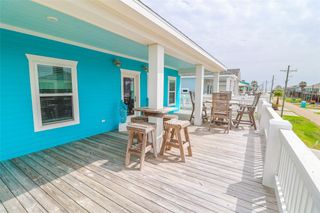 876 Palmetto Drive, Port Bolivar, TX 77650