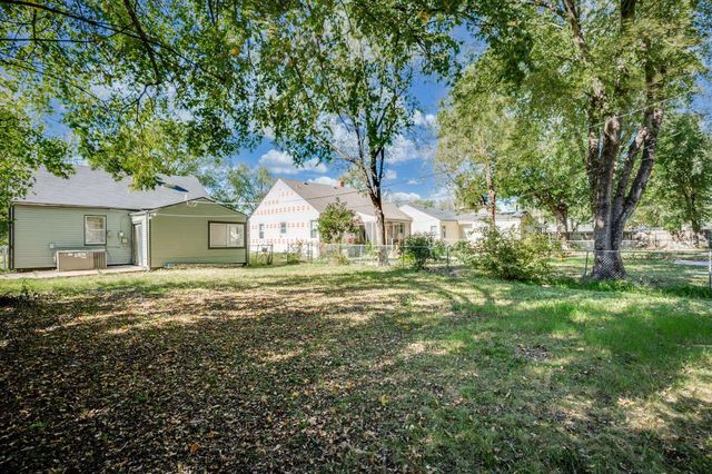 622 Sylvan Ln, Wichita, KS 67218