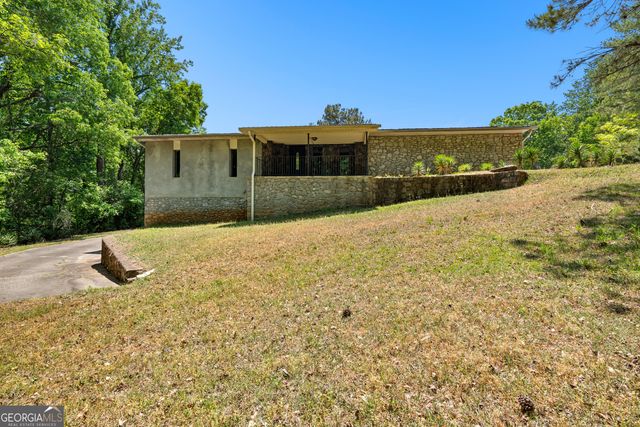 9530 Cedar Grove Road, Fairburn, GA 30213