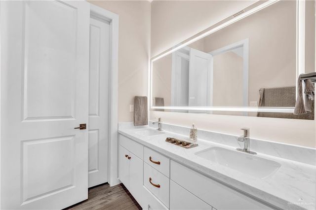 1209 E Agusta Avenue, Mcallen, TX 78503