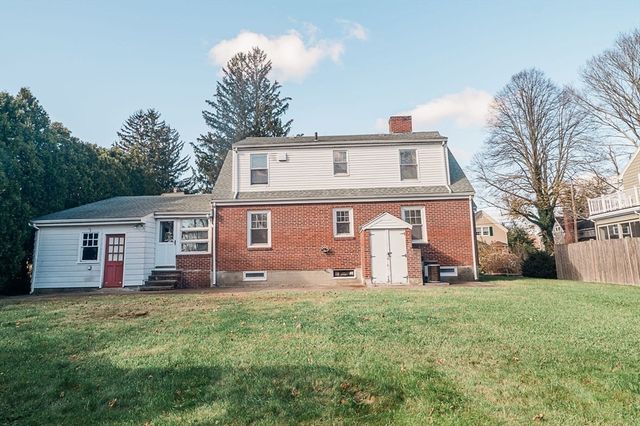 7 Park St., Hamilton, MA 01982