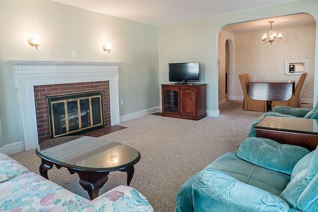 7 Park St., Hamilton, MA 01982