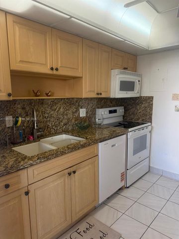 3113 S Ocean Dr 701, Hallandale Beach, FL 33009