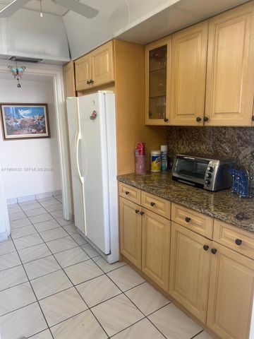 3113 S Ocean Dr 701, Hallandale Beach, FL 33009