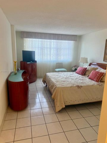 3113 S Ocean Dr 701, Hallandale Beach, FL 33009