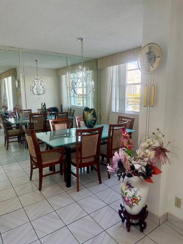 3113 S Ocean Dr 701, Hallandale Beach, FL 33009