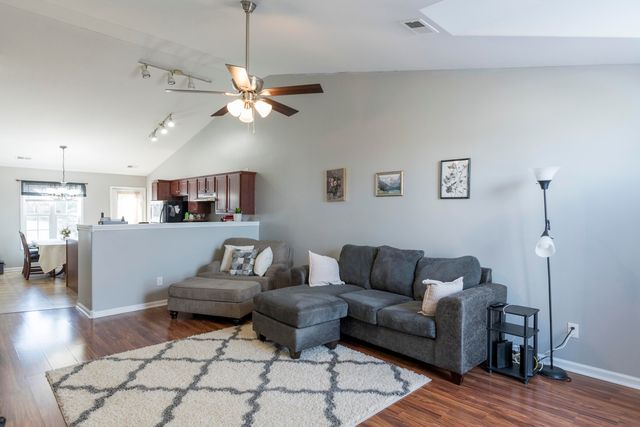 3273 Sandersville Road, Lexington, KY 40511