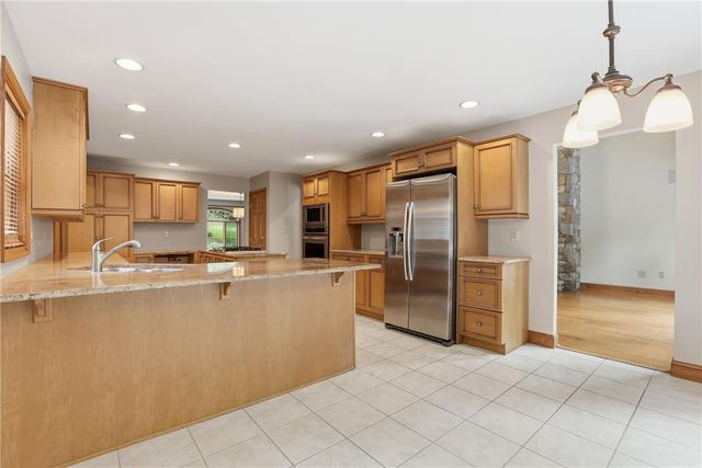 608 Washington XING, Smithfield Twp, PA 18301