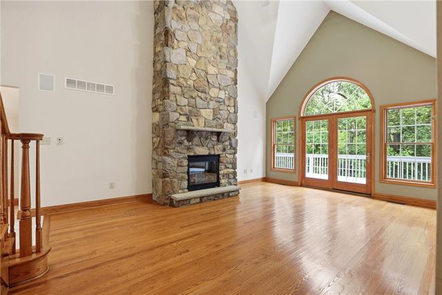 608 Washington XING, Smithfield Twp, PA 18301