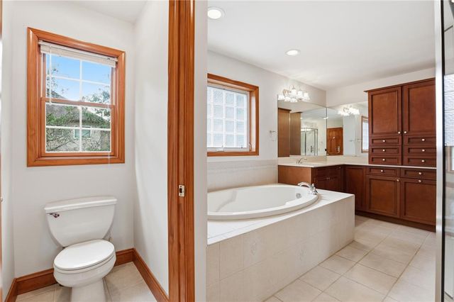 608 Washington XING, Smithfield Twp, PA 18301