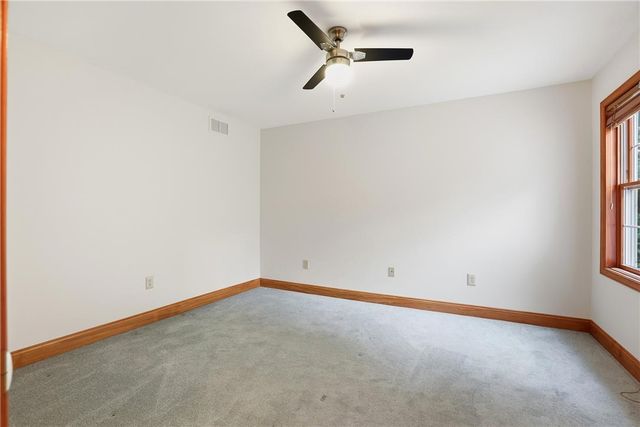 608 Washington XING, Smithfield Twp, PA 18301