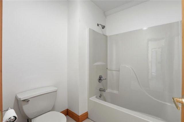 608 Washington XING, Smithfield Twp, PA 18301