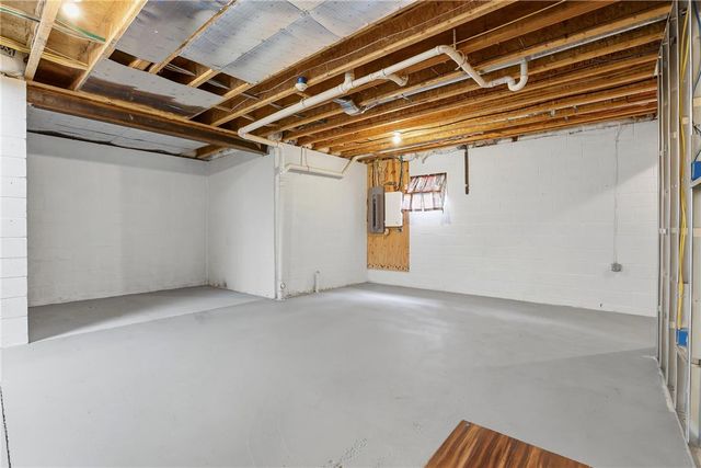 608 Washington XING, Smithfield Twp, PA 18301