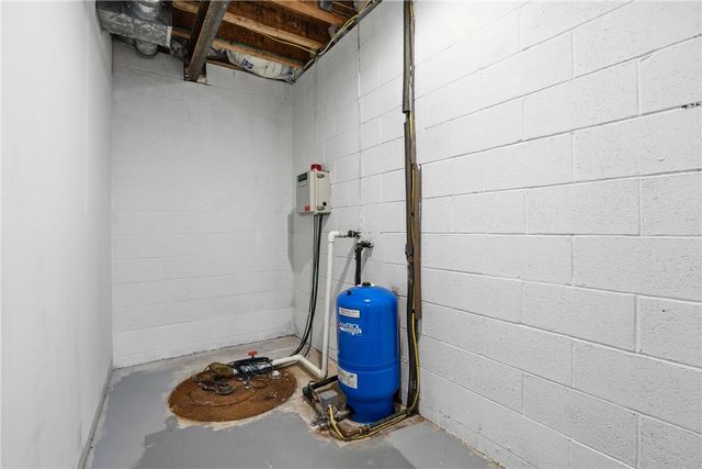 608 Washington XING, Smithfield Twp, PA 18301