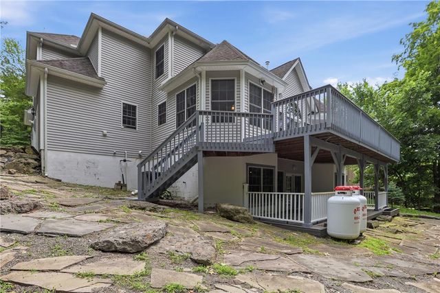 608 Washington XING, Smithfield Twp, PA 18301