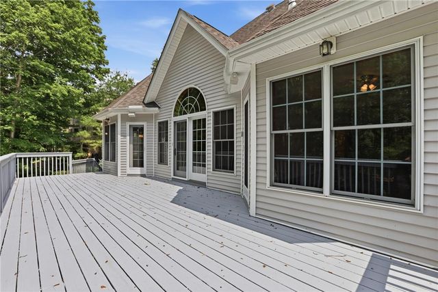 608 Washington XING, Smithfield Twp, PA 18301