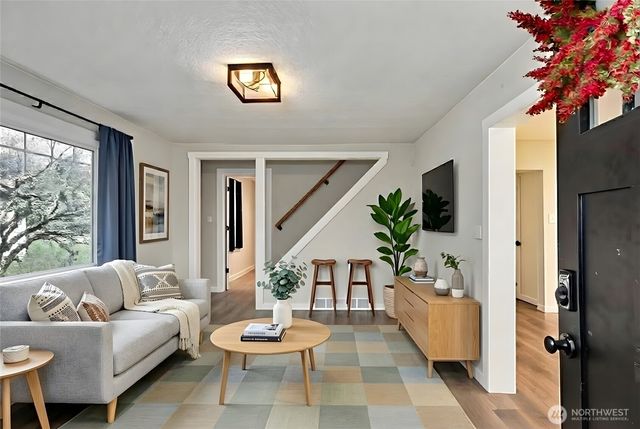 1513 NE Echo Drive, Bremerton, WA 98311