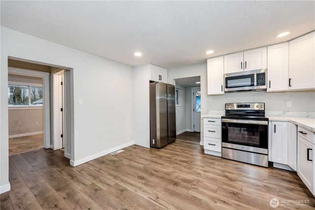 1513 NE Echo Drive, Bremerton, WA 98311