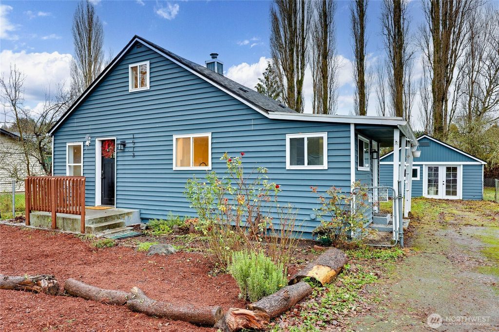 1513 NE Echo Drive, Bremerton, WA 98311