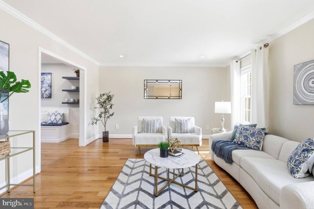 202 GLEN AVE SW, Vienna, VA 22180