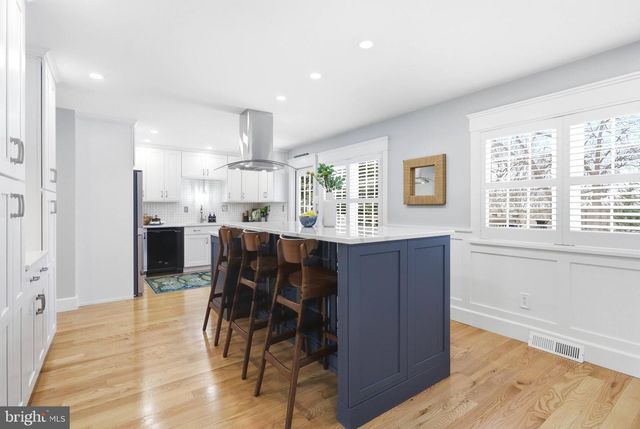 202 GLEN AVE SW, Vienna, VA 22180