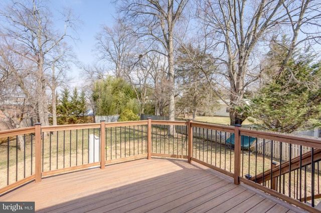 202 GLEN AVE SW, Vienna, VA 22180