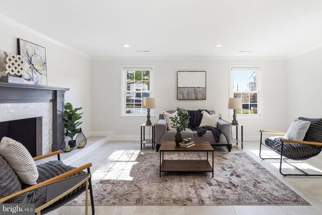 202 GLEN AVE SW, Vienna, VA 22180