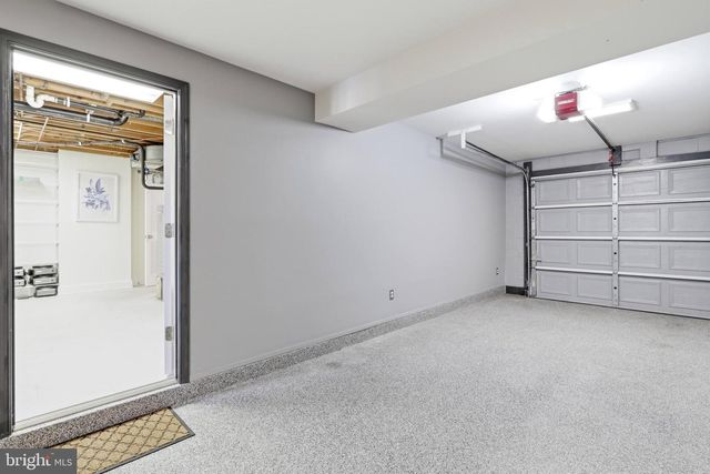 202 GLEN AVE SW, Vienna, VA 22180