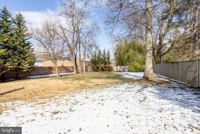 202 GLEN AVE SW, Vienna, VA 22180