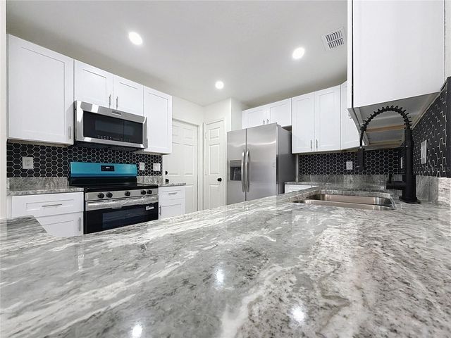 5730 SOUTHWIND DRIVE, Mulberry, FL 33860