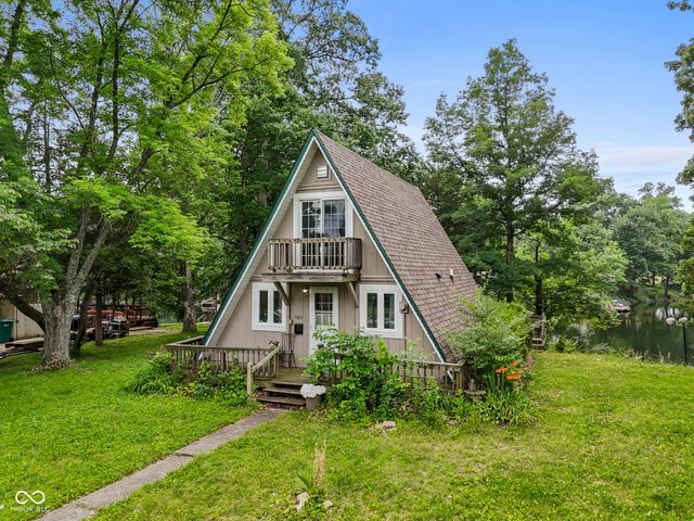 5801 Paradise Drive, Martinsville, IN 46151