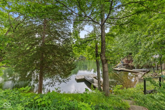 5801 Paradise Drive, Martinsville, IN 46151