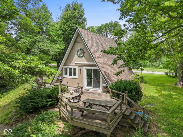 5801 Paradise Drive, Martinsville, IN 46151