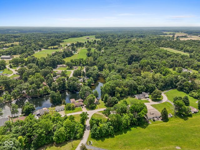 5801 Paradise Drive, Martinsville, IN 46151
