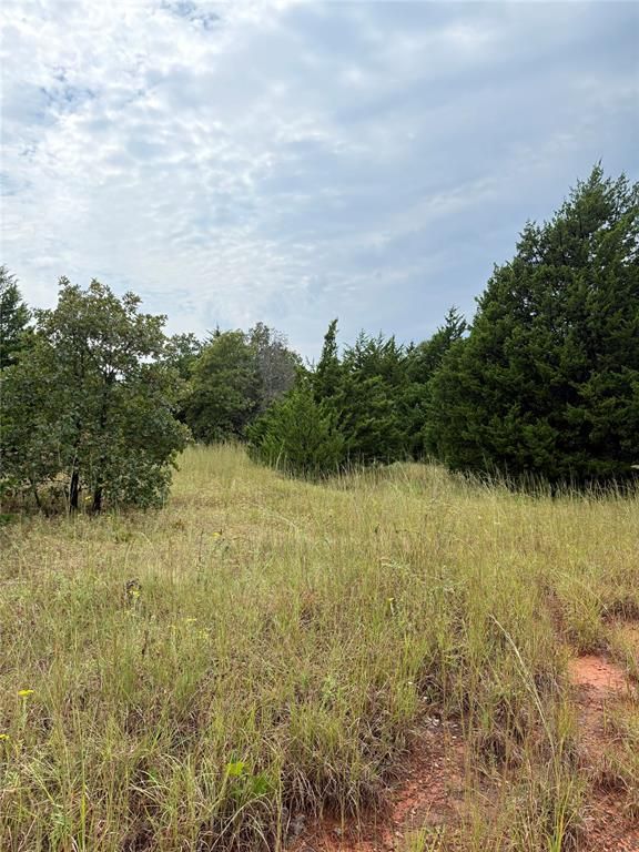 Image 8 of property listing at 850 E 850 Road, Chandler, OK 74834