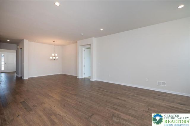 6847 Sycamore Drive, East Allen Twp, PA 18014